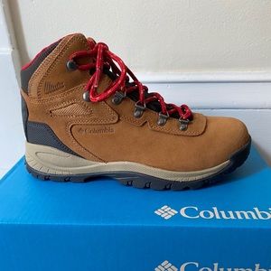 🆕️ Columbia Hiking boots